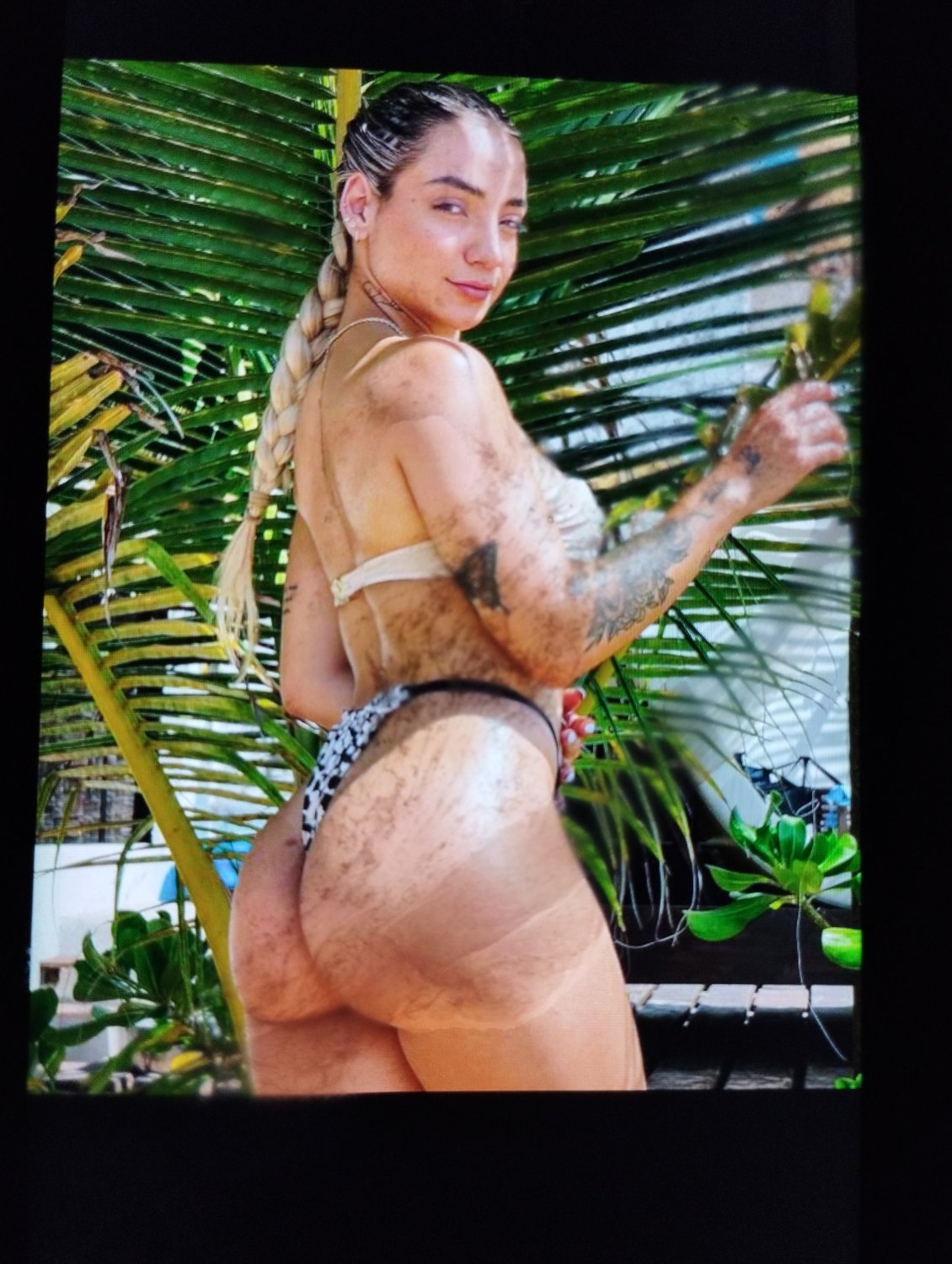 Cum Tribute #2 a Leslie Gallardo - Porno - EroMe