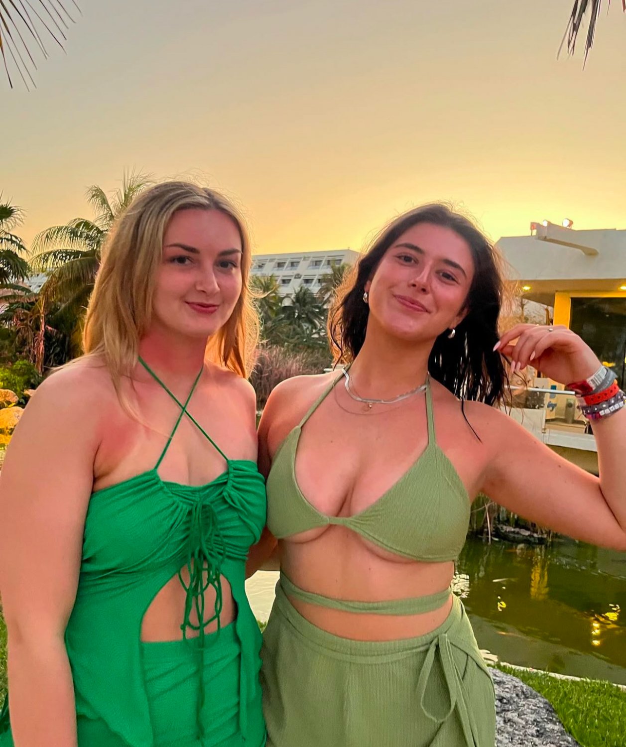 smoking hot IRL PAWG college babe #Ug9NmTGu