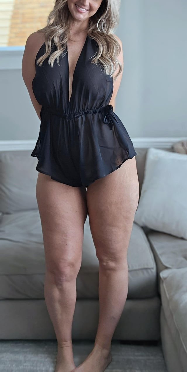 Hotwife Big fat ass and a wet pussy #dYgsEiIx