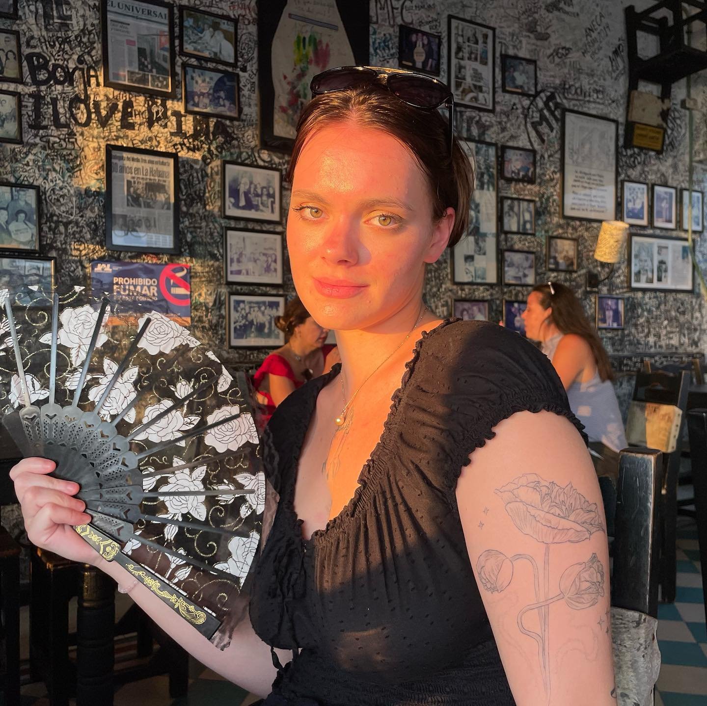 S0FI3 The Busty Brunette #WKOMh95l