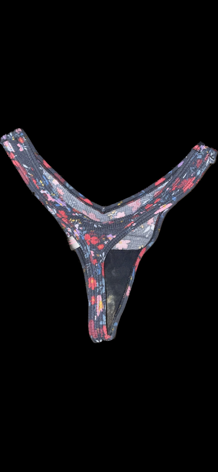 Friends girlfriend’s dirty panties #LNMyehyD