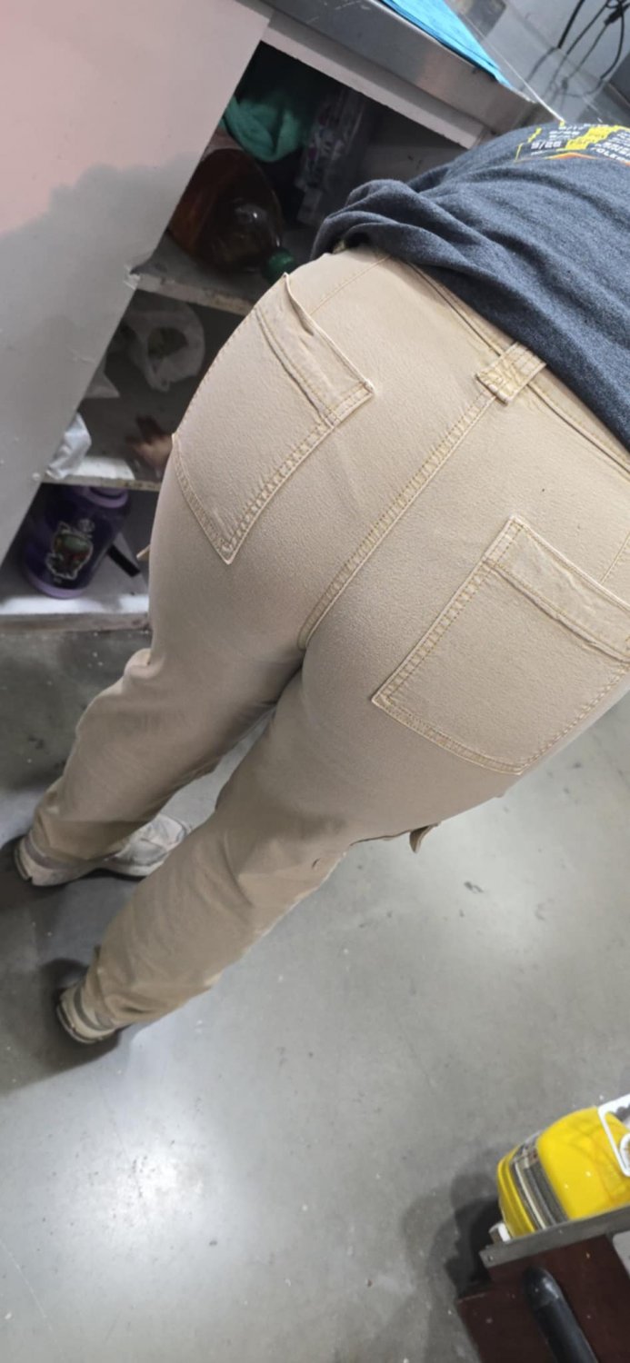 showing my coworkers ass 🍑 #xX7s4PYW