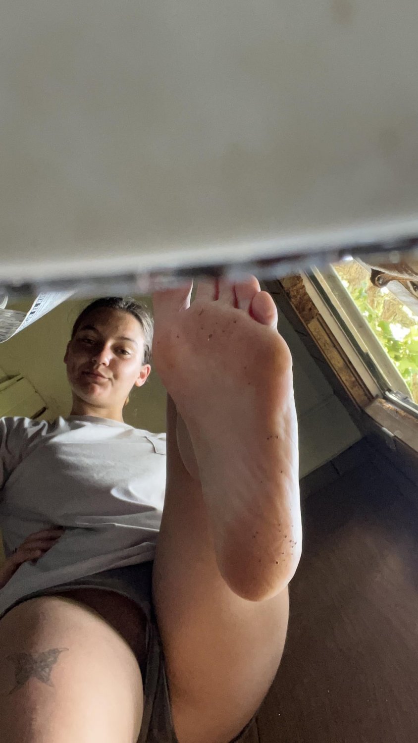 Dirty White Girl Feet #Tt6XInB8