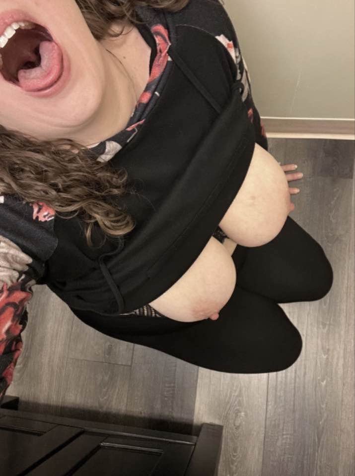 Exposing webslut Becca! Kik her a pic of her @beccabust #Jzletgn4