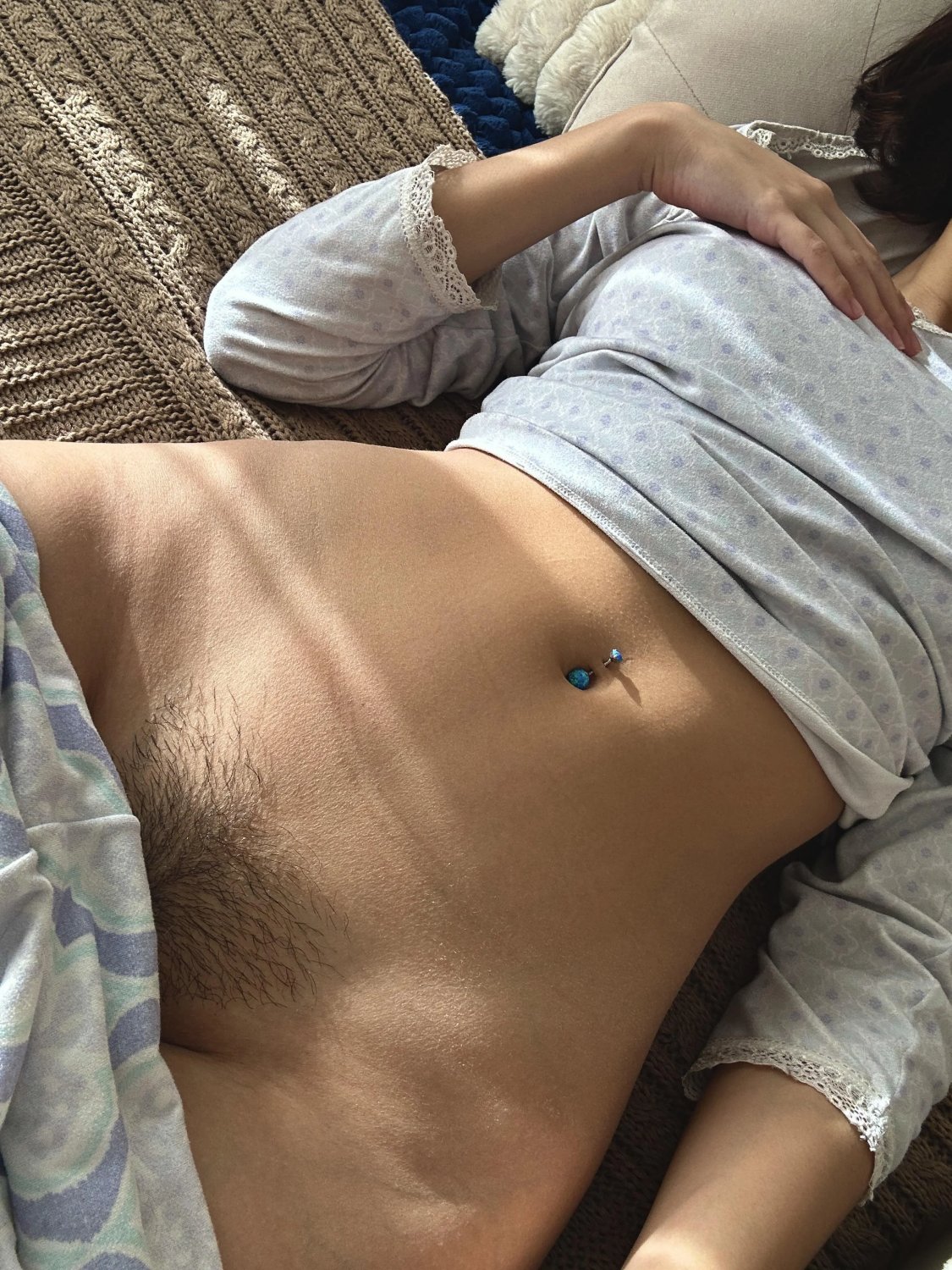 Gamer with Cameltoe and a Bush #tCHq93Mg