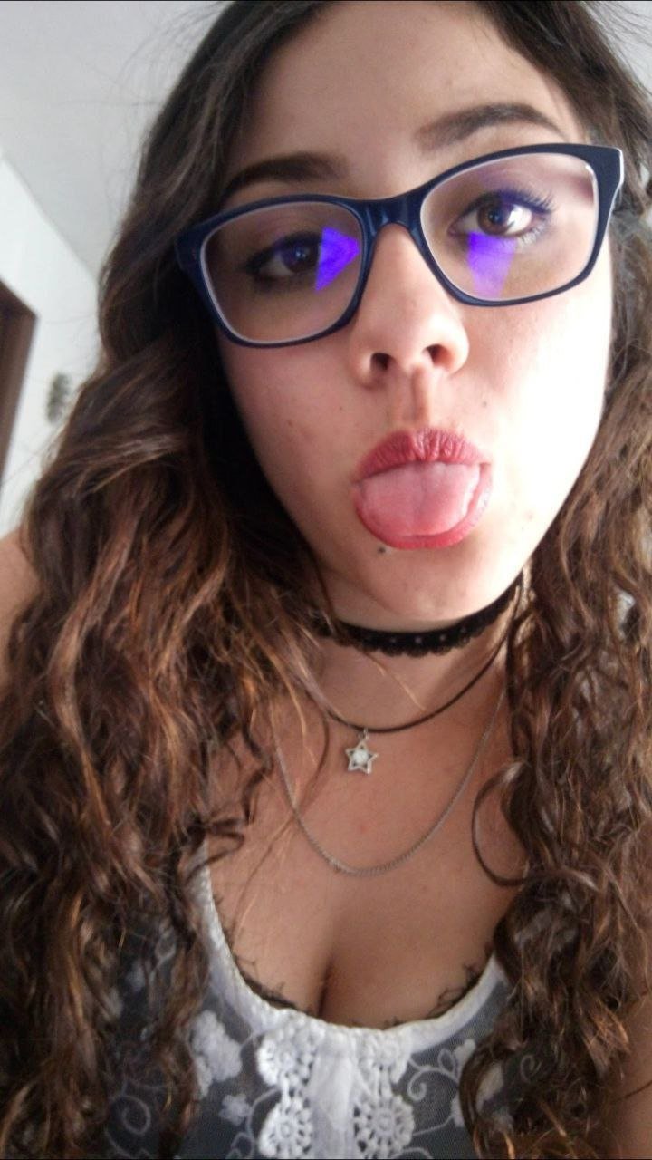 Dark Haired Slut w Pretty Pussy #EoC6wiIf