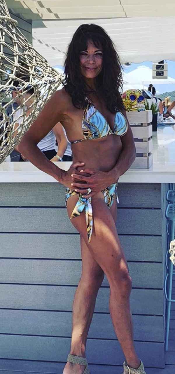 Jenny Powell #jMipR3uN